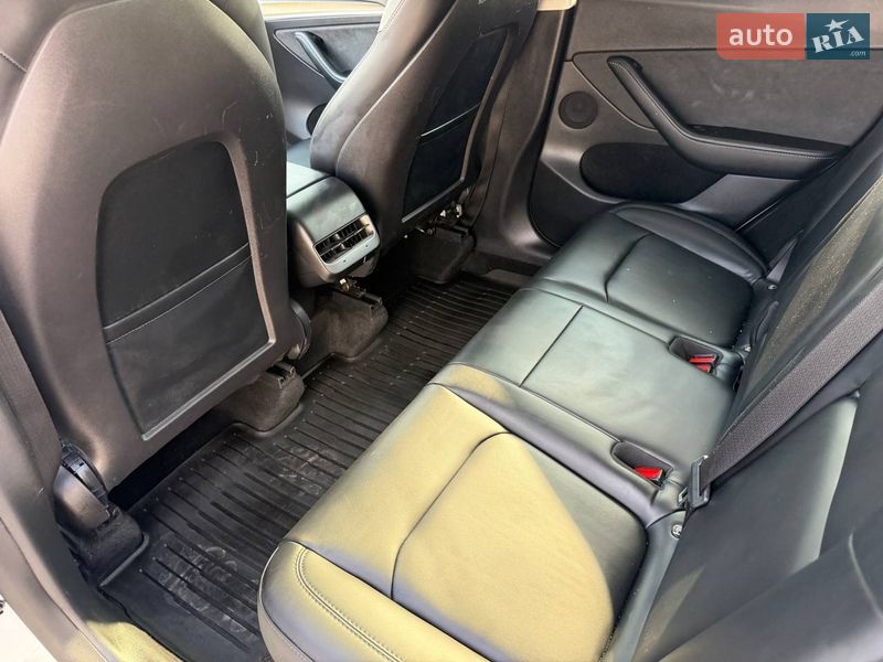 Внедорожник / Кроссовер Tesla Model Y 2022 в Луцке фото 27 Внедорожник / Кроссовер Tesla Model Y 2022 в Луцке