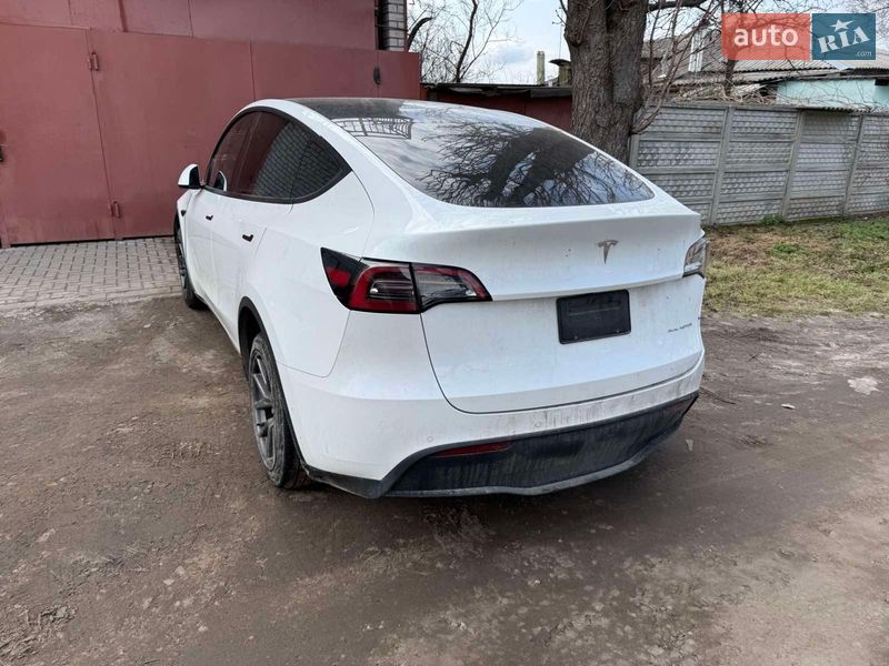 Позашляховик / Кросовер Tesla Model Y 2021 в Харкові фото 10 Позашляховик / Кросовер Tesla Model Y 2021 в Харкові