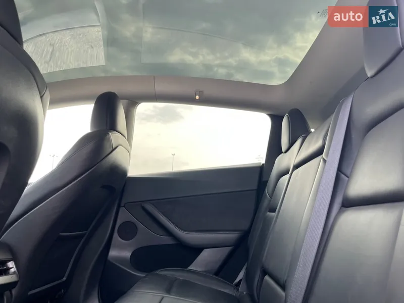 Tesla Model Y 2024 VIN 7SAYGDEE0RF078242 фото оголошення 8 з 49