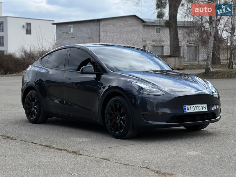 Позашляховик / Кросовер Tesla Model Y 2024 в Києві