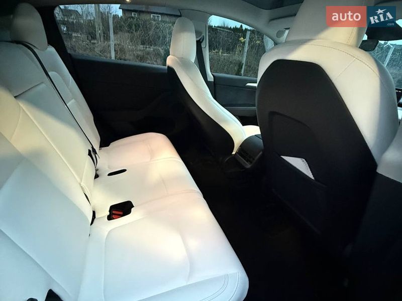 Внедорожник / Кроссовер Tesla Model Y 2024 в Киеве фото 30 Внедорожник / Кроссовер Tesla Model Y 2024 в Киеве