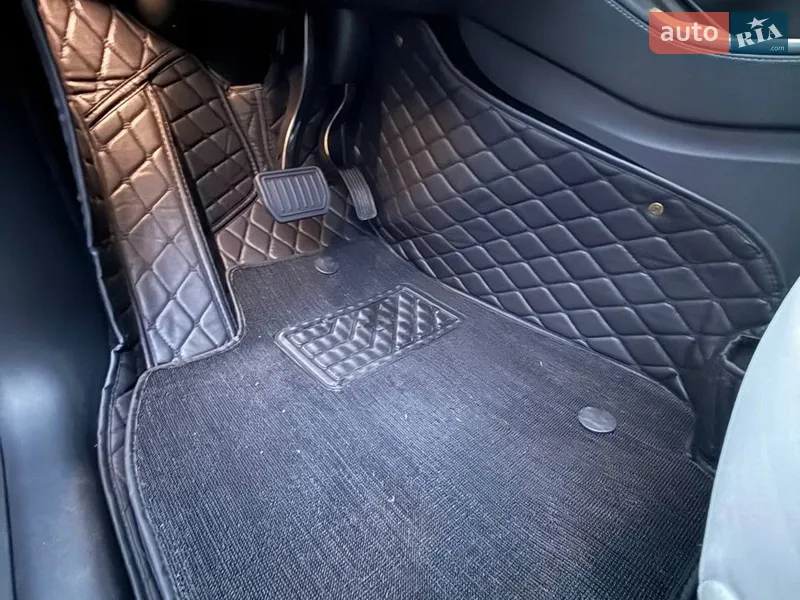 Tesla Model Y 2024 VIN 7SAYGAEE1RF179143 фото оголошення 34 з 78