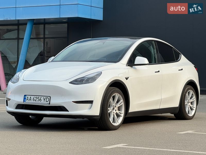 Внедорожник / Кроссовер Tesla Model Y 2024 в Киеве фото 3 Внедорожник / Кроссовер Tesla Model Y 2024 в Киеве