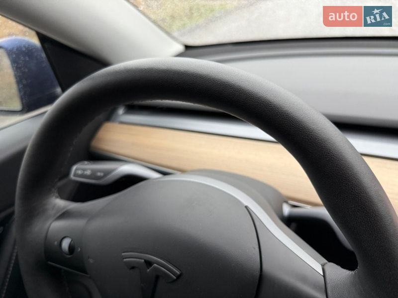 Внедорожник / Кроссовер Tesla Model Y 2021 в Ровно