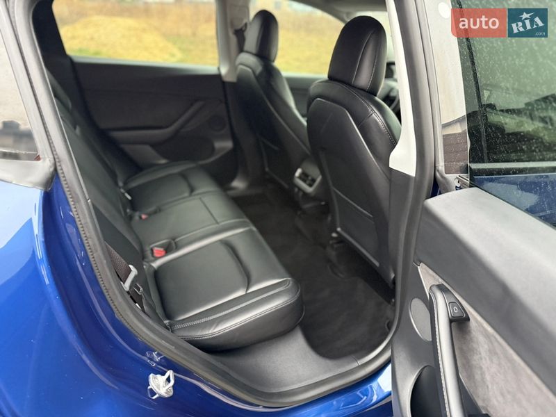 Внедорожник / Кроссовер Tesla Model Y 2021 в Ровно