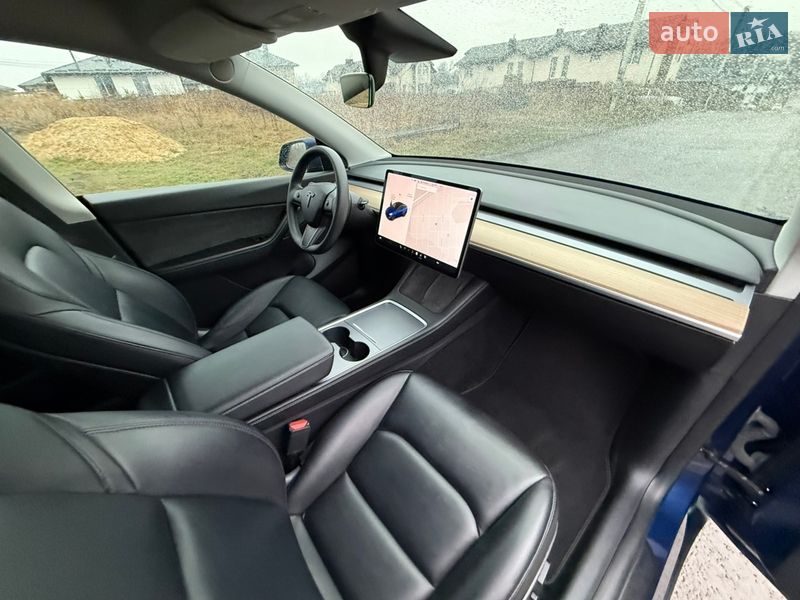 Внедорожник / Кроссовер Tesla Model Y 2021 в Ровно