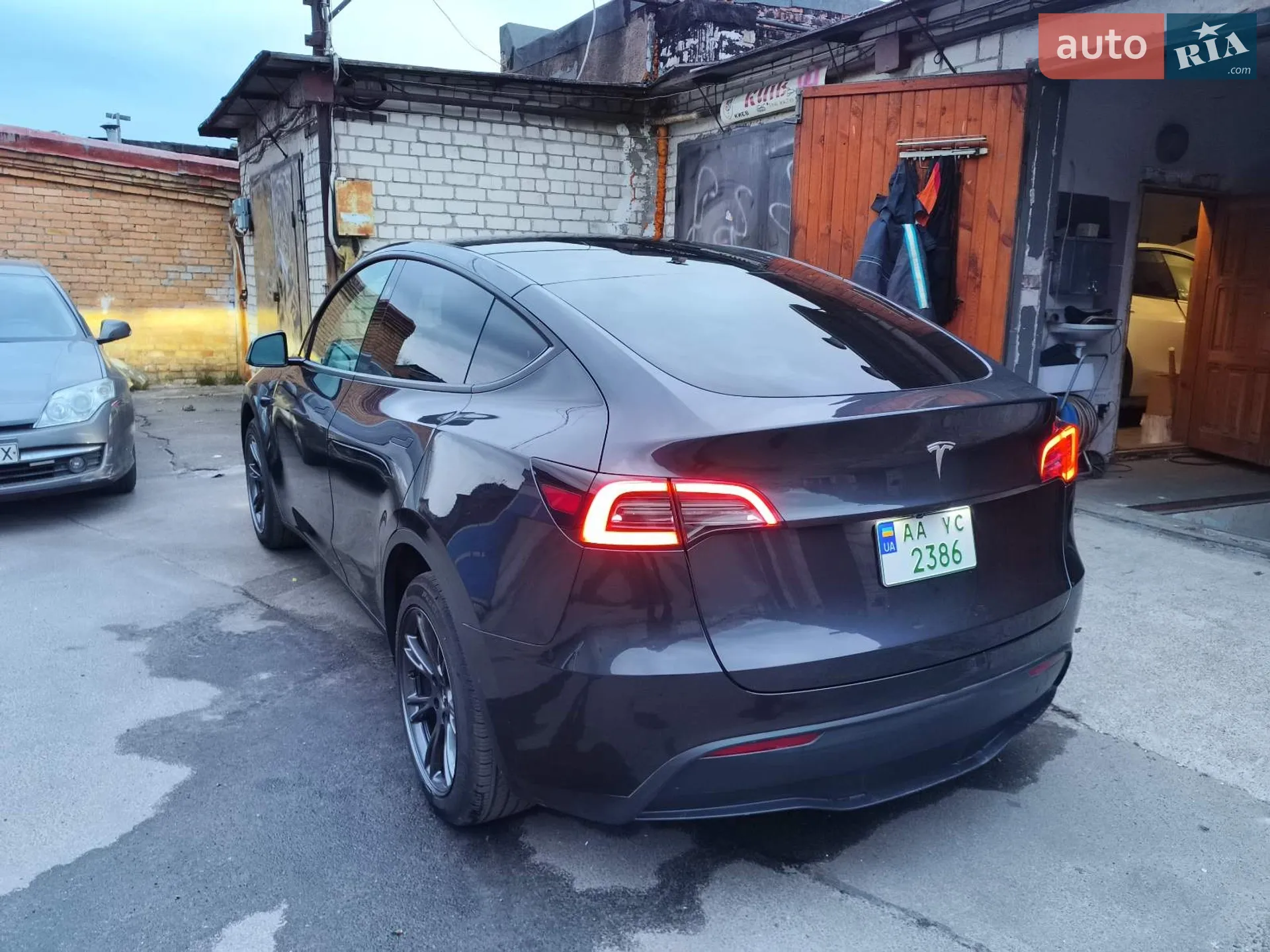 2024 Tesla Model Y - мініатюра 26