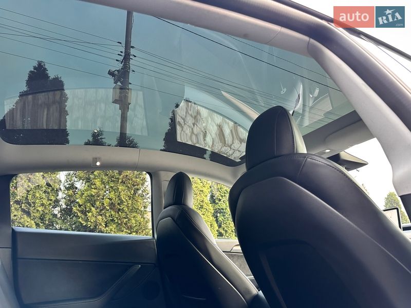 Внедорожник / Кроссовер Tesla Model Y 2022 в Киеве