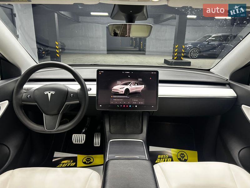 Позашляховик / Кросовер Tesla Model Y 2022 в Чернівцях