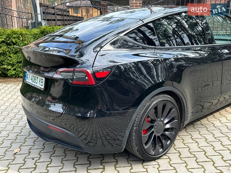 Позашляховик / Кросовер Tesla Model Y 2023 в Києві