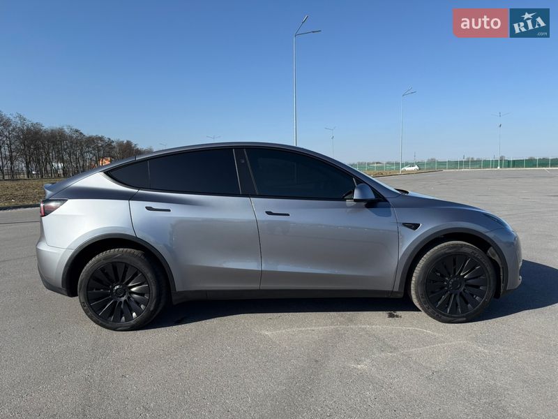 Позашляховик / Кросовер Tesla Model Y 2024 в Дніпрі