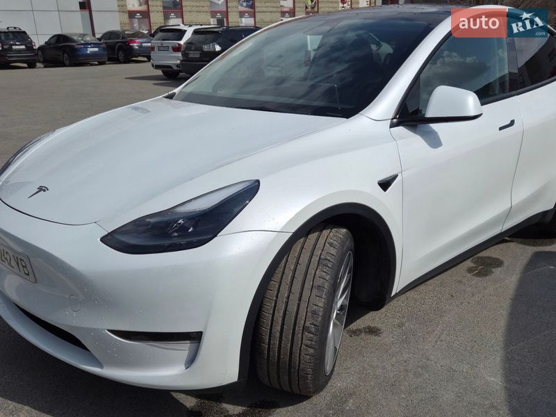 Позашляховик / Кросовер Tesla Model Y 2023 в Дніпрі