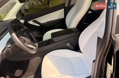 Внедорожник / Кроссовер Tesla Model Y 2020 в Киеве