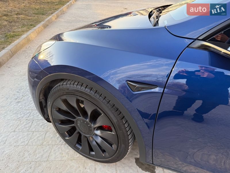 Позашляховик / Кросовер Tesla Model Y 2021 в Львові