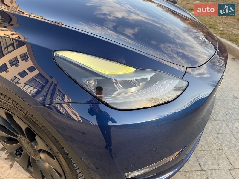 Позашляховик / Кросовер Tesla Model Y 2021 в Львові