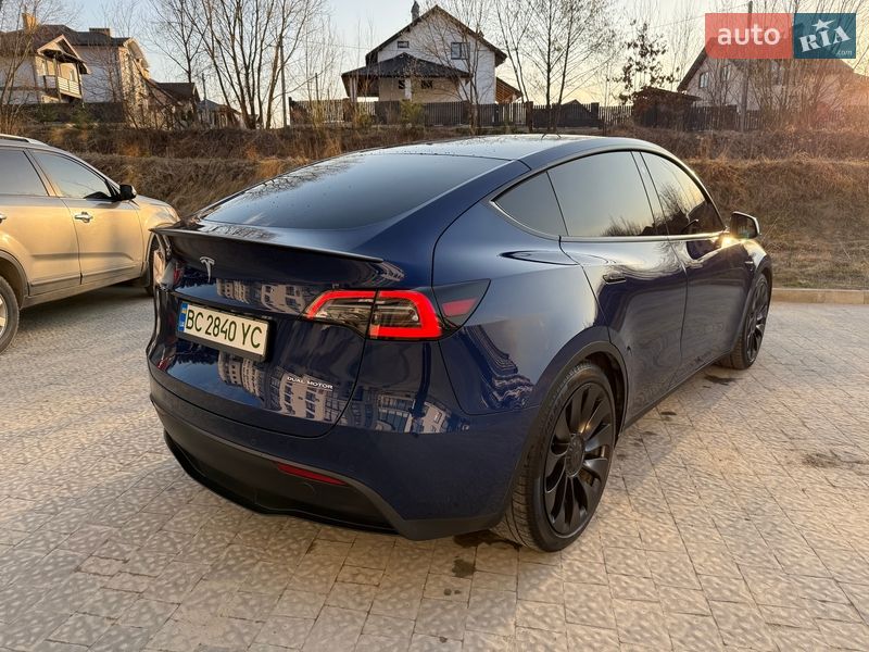 Позашляховик / Кросовер Tesla Model Y 2021 в Львові