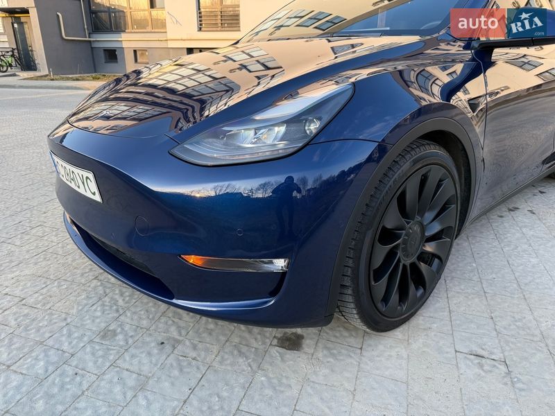 Позашляховик / Кросовер Tesla Model Y 2021 в Львові