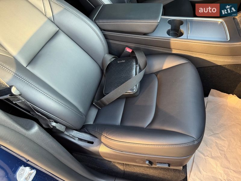 Позашляховик / Кросовер Tesla Model Y 2021 в Львові