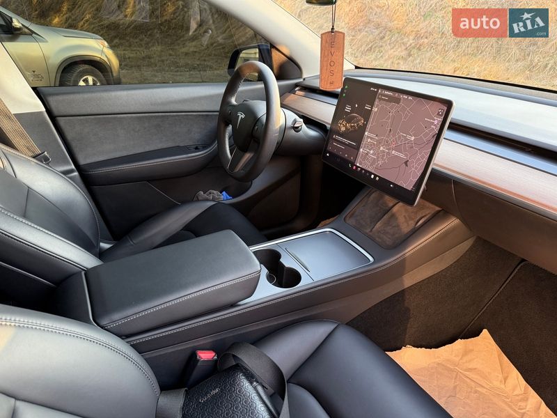 Позашляховик / Кросовер Tesla Model Y 2021 в Львові