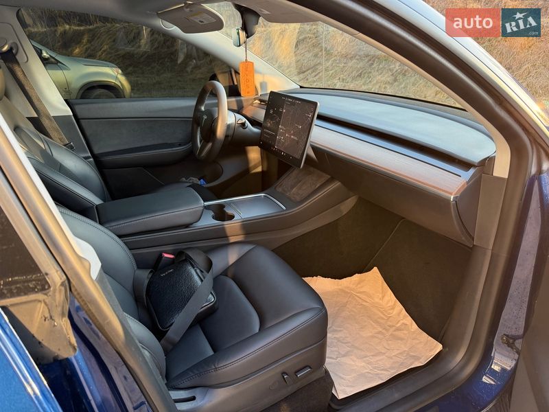 Позашляховик / Кросовер Tesla Model Y 2021 в Львові