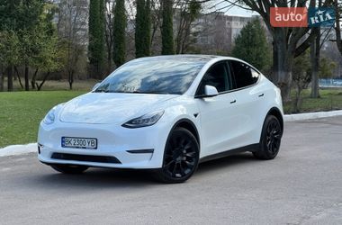 Позашляховик / Кросовер Tesla Model Y 2022 в Рівному