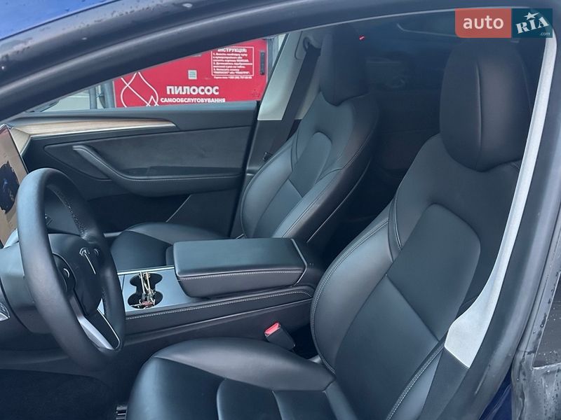 Внедорожник / Кроссовер Tesla Model Y 2023 в Киеве