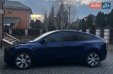Внедорожник / Кроссовер Tesla Model Y 2023 в Киеве