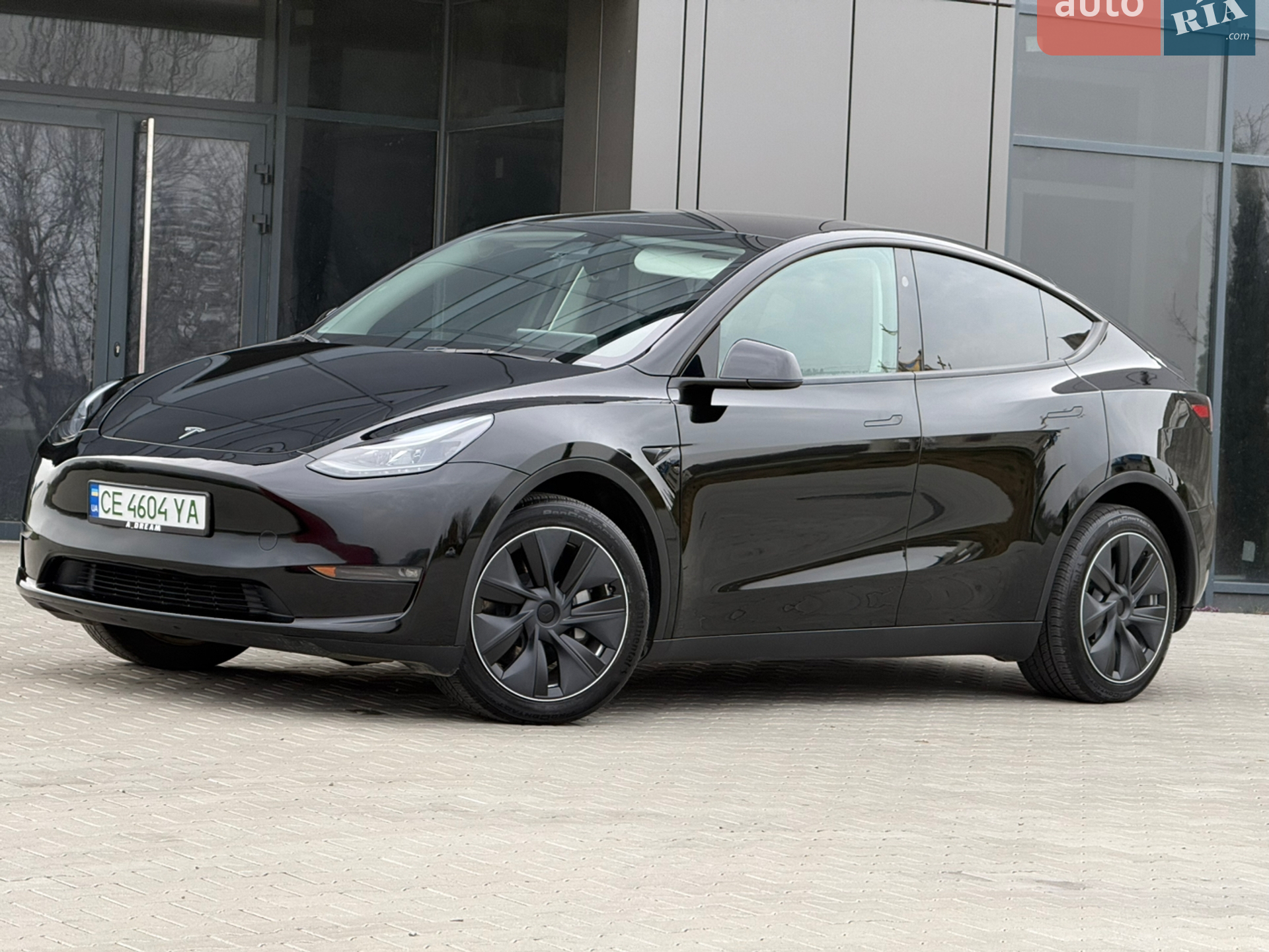 2024 Tesla Model Y - мініатюра 3