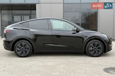 Внедорожник / Кроссовер Tesla Model Y 2024 в Черновцах