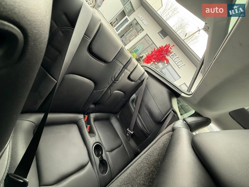 Позашляховик / Кросовер Tesla Model Y 2024 в Чернівцях фото 26 Позашляховик / Кросовер Tesla Model Y 2024 в Чернівцях