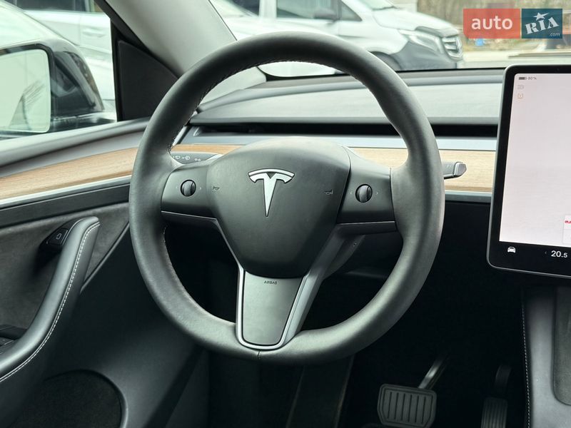 Позашляховик / Кросовер Tesla Model Y 2024 в Чернівцях фото 28 Позашляховик / Кросовер Tesla Model Y 2024 в Чернівцях