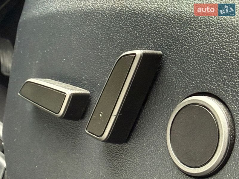 Позашляховик / Кросовер Tesla Model Y 2024 в Чернівцях фото 43 Позашляховик / Кросовер Tesla Model Y 2024 в Чернівцях