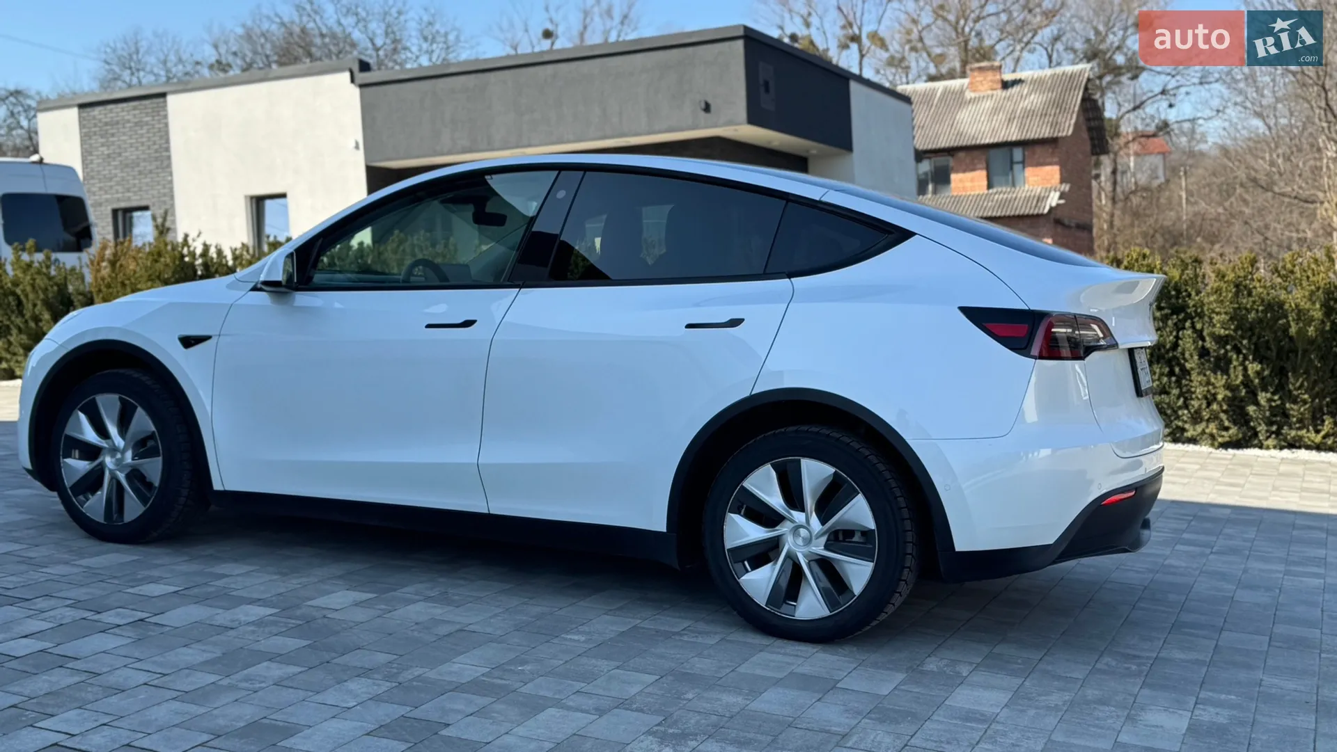 2021 Tesla Model Y - мініатюра 3