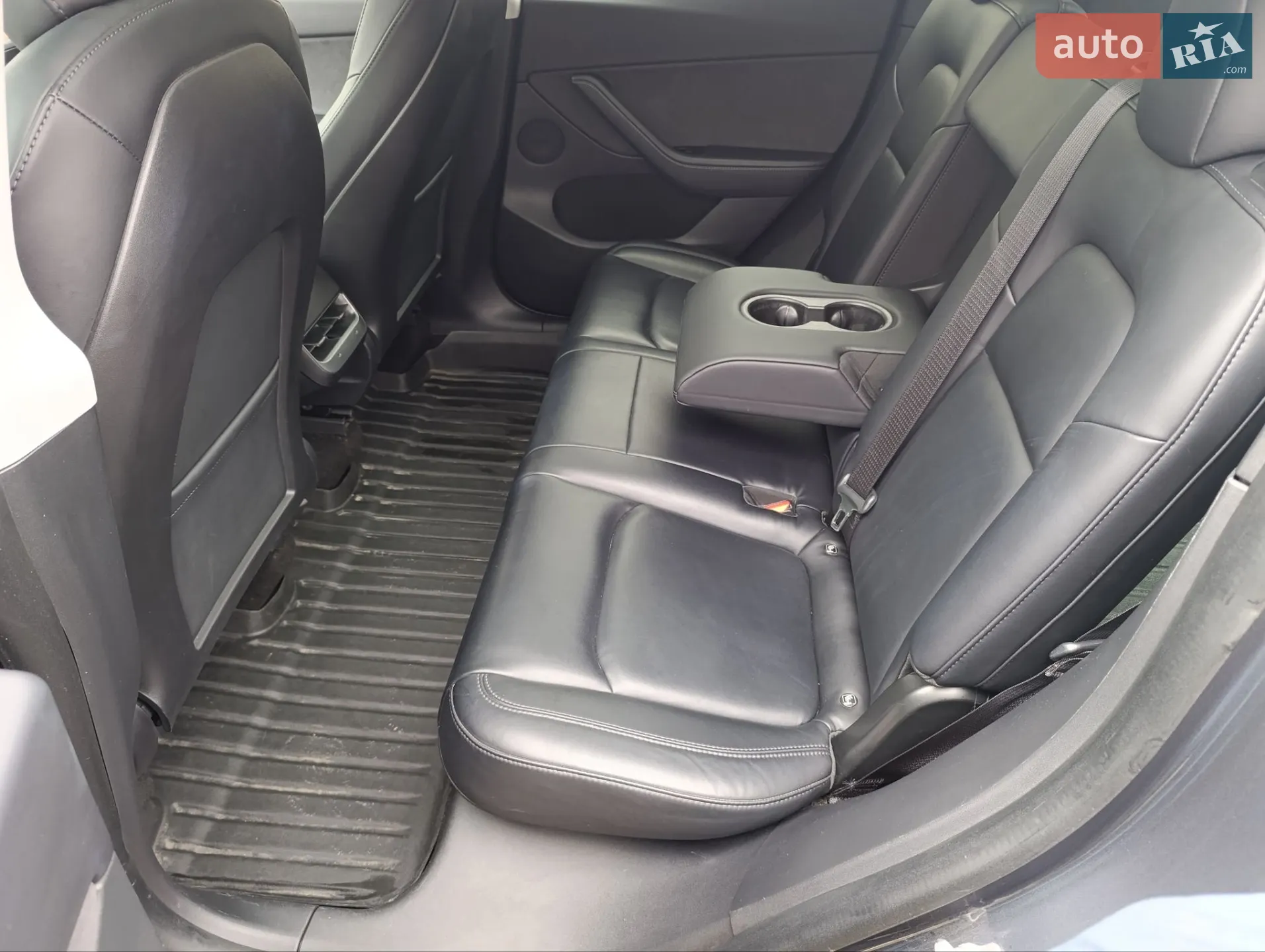 2020 Tesla Model Y - мініатюра 24