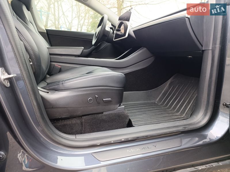 Позашляховик / Кросовер Tesla Model Y 2020 в Харкові