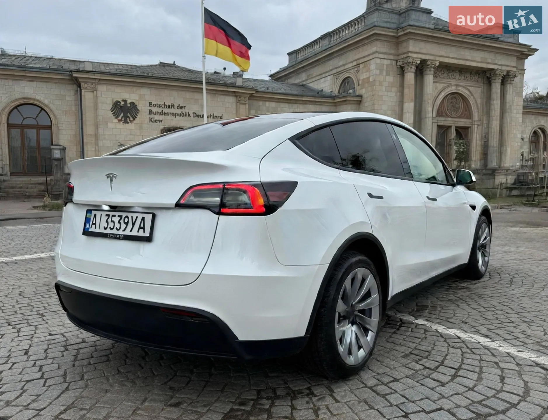 2023 Tesla Model Y - мініатюра 13
