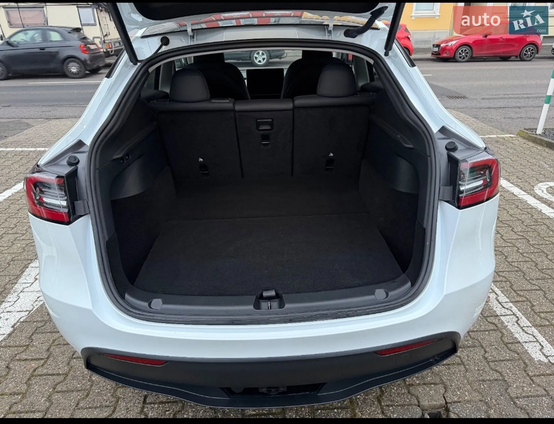 2023 Tesla Model Y - мініатюра 20