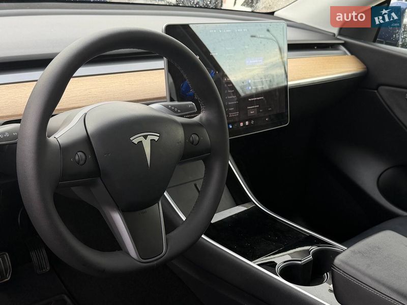Позашляховик / Кросовер Tesla Model Y 2020 в Харкові