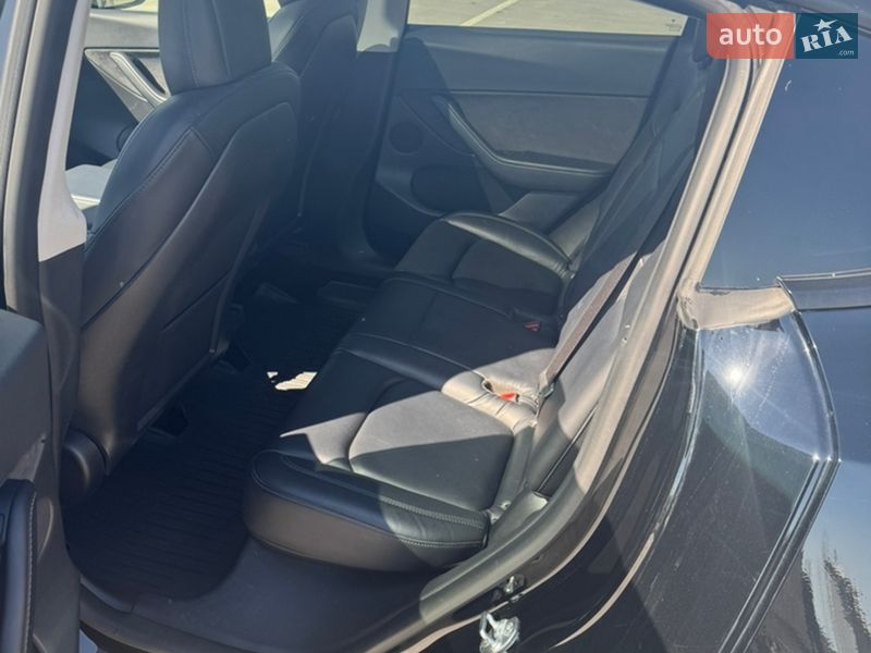 Внедорожник / Кроссовер Tesla Model Y 2022 в Киеве