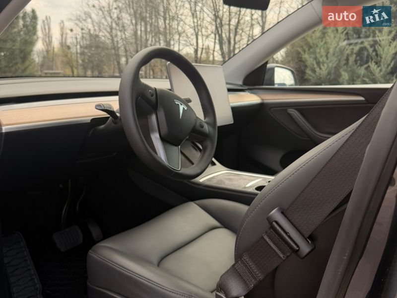 Внедорожник / Кроссовер Tesla Model Y 2024 в Харькове