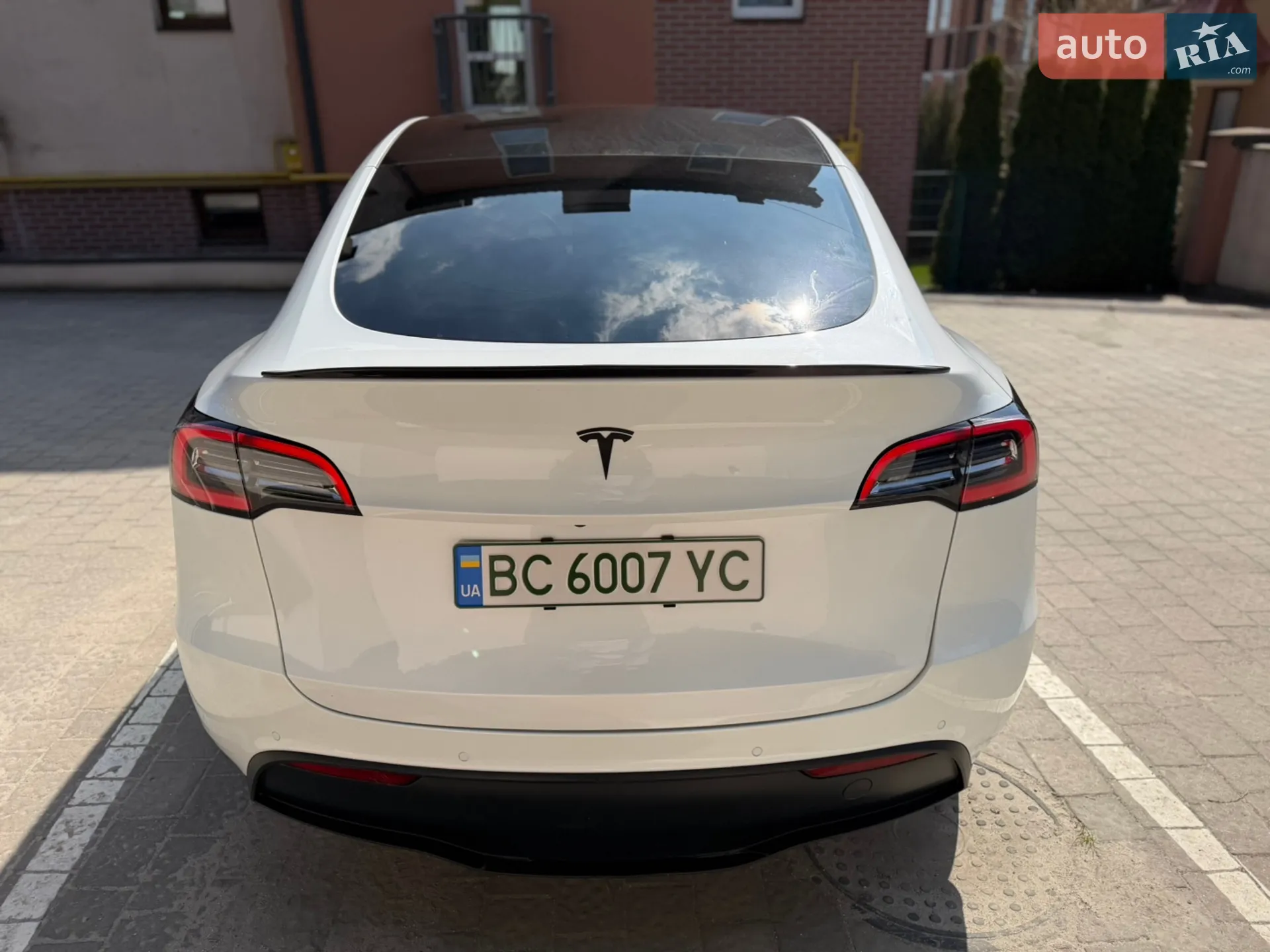 2021 Tesla Model Y - мініатюра 8