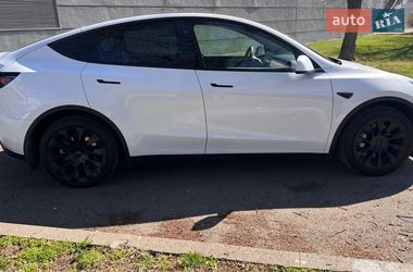 Позашляховик / Кросовер Tesla Model Y 2024 в Києві