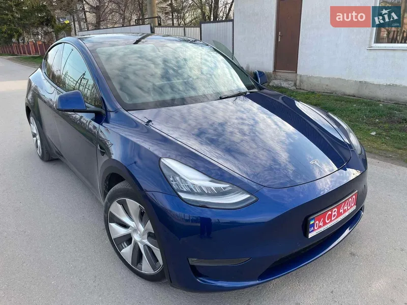 Tesla Model Y 2021