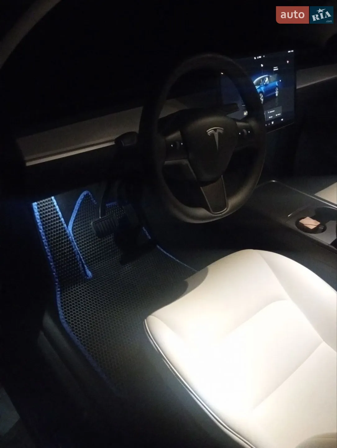 2024 Tesla Model Y - мініатюра 39