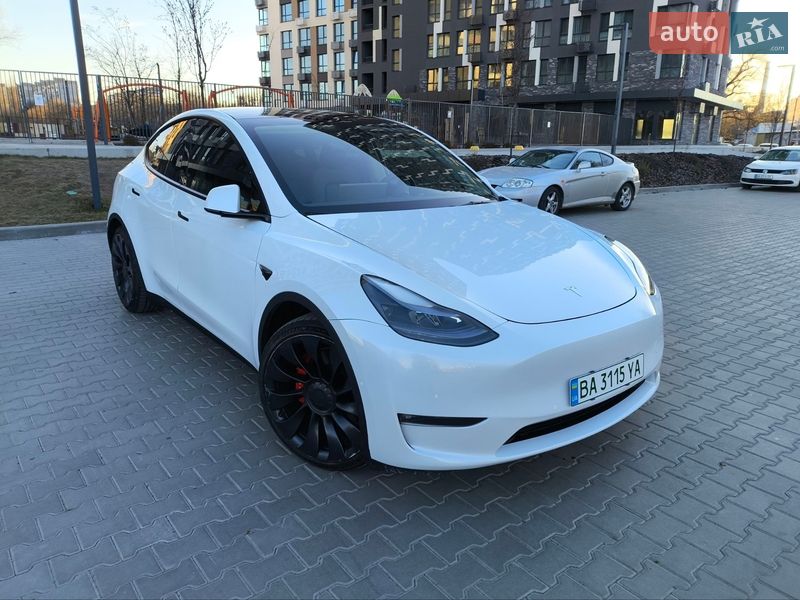 Позашляховик / Кросовер Tesla Model Y 2022 в Кропивницькому фото 2 Позашляховик / Кросовер Tesla Model Y 2022 в Кропивницькому