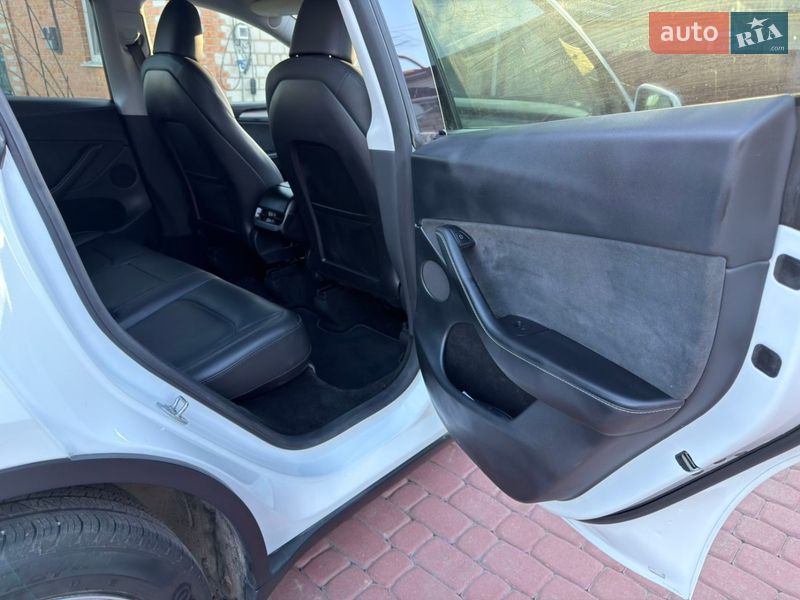 Внедорожник / Кроссовер Tesla Model Y 2023 в Калиновке фото 15 Внедорожник / Кроссовер Tesla Model Y 2023 в Калиновке