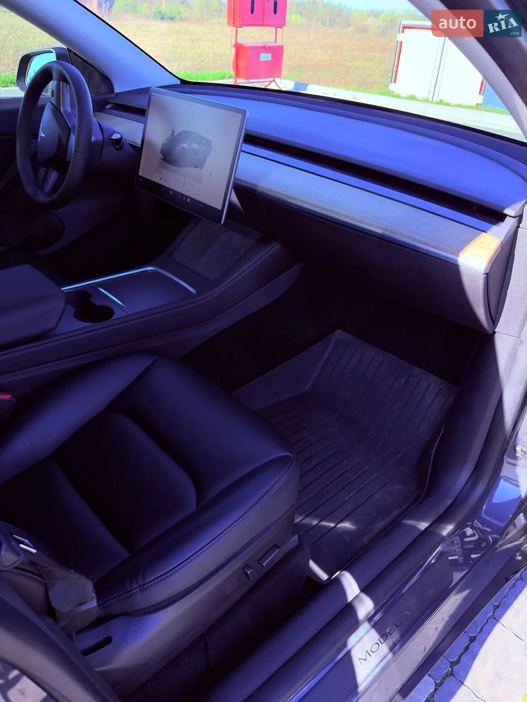 2022 Tesla Model Y - мініатюра 19