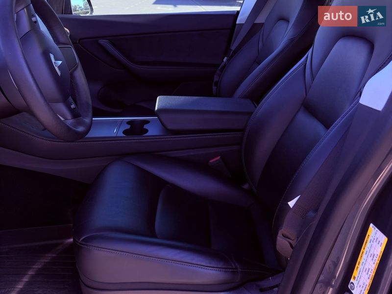 Позашляховик / Кросовер Tesla Model Y 2022 в Львові