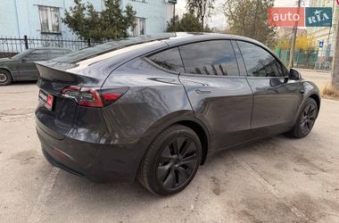 Внедорожник / Кроссовер Tesla Model Y 2025 в Киеве
