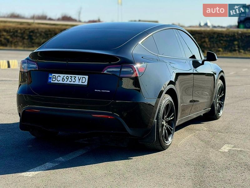 Внедорожник / Кроссовер Tesla Model Y 2023 в Львове